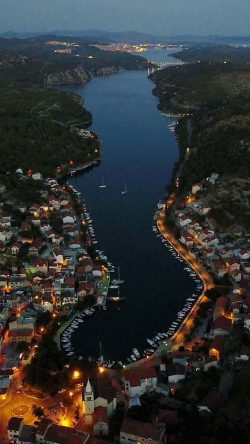 Martinovic *